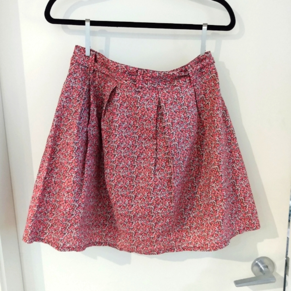 Gap floral skirt